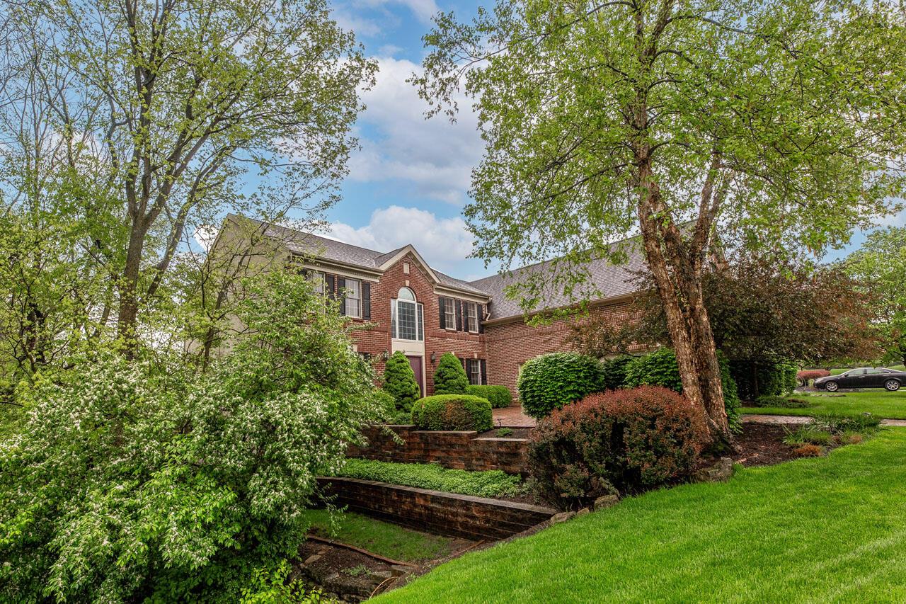 8383 Clarington Court, Powell, Ohio image 9