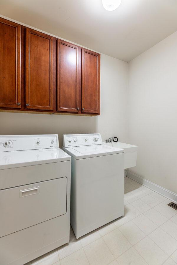 8383 Clarington Court, Powell, Ohio image 39