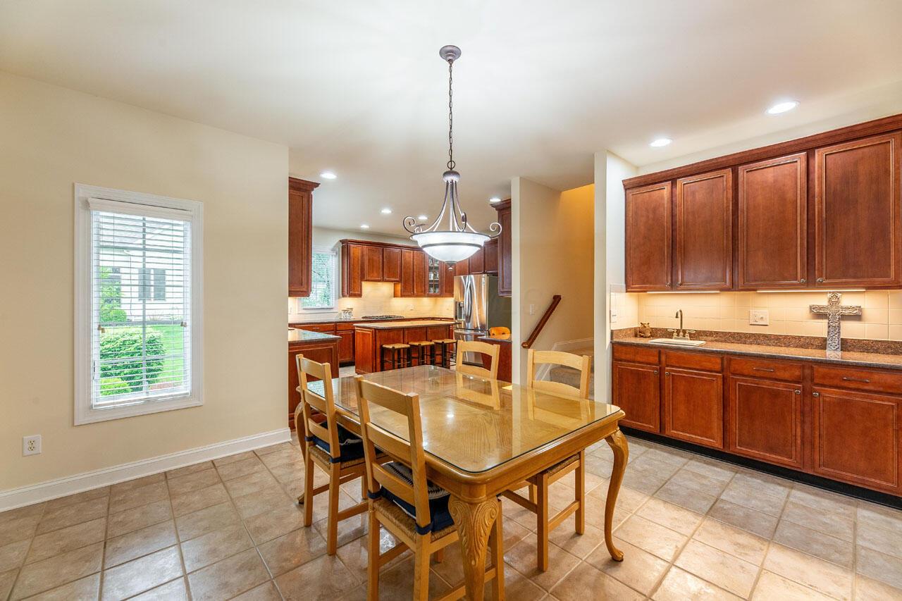 8383 Clarington Court, Powell, Ohio image 30