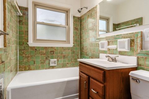 Tiny photo for 1621 Waltham Road B #B, Columbus, OH 43221 (MLS # 226000925)