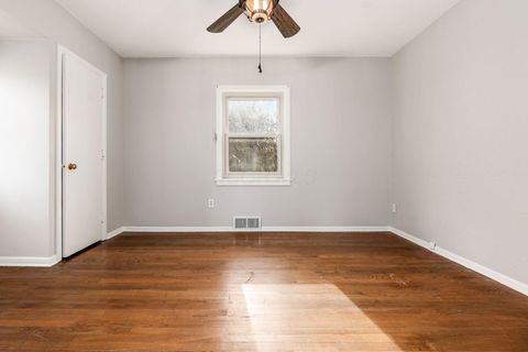 Tiny photo for 1621 Waltham Road B #B, Columbus, OH 43221 (MLS # 226000925)