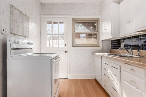 Tiny photo for 1621 Waltham Road B #B, Columbus, OH 43221 (MLS # 226000925)