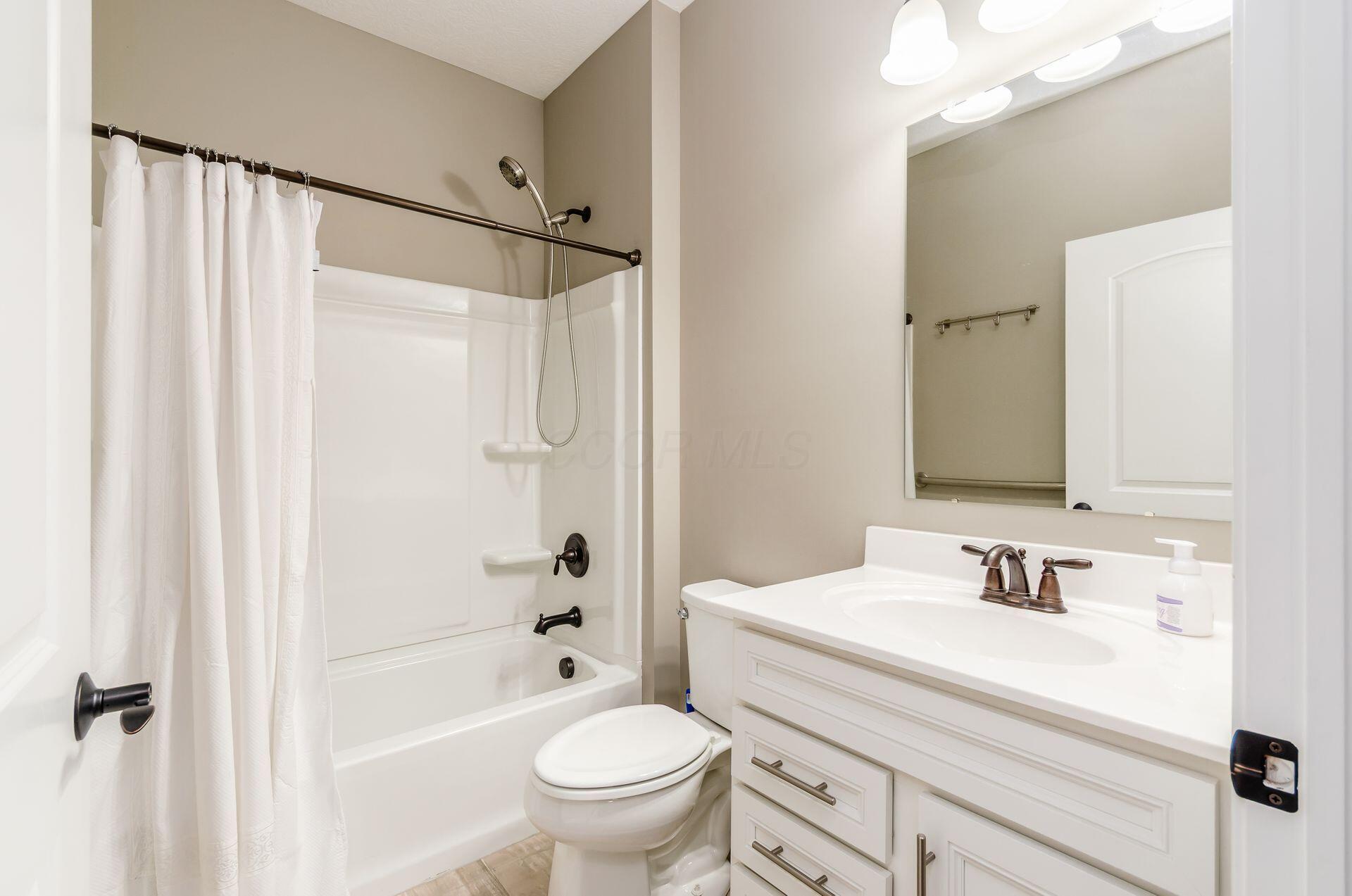 7839 Eastcross Drive, New Albany, Ohio image 27