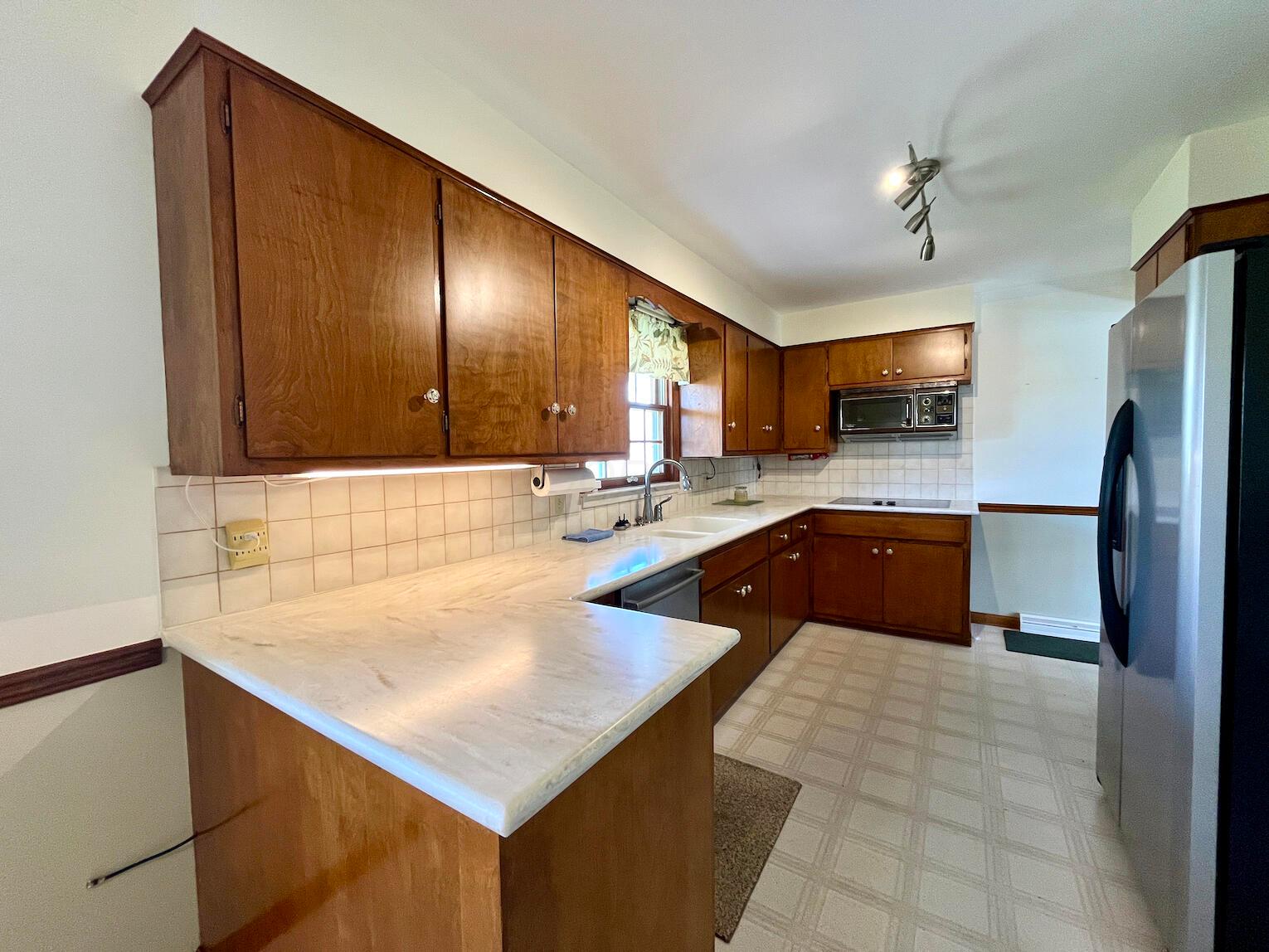379 Lynwood Lane, Lancaster, Ohio image 7