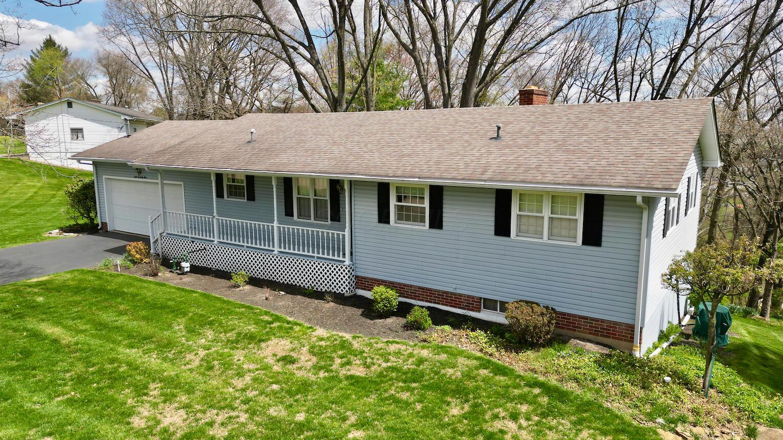 379 Lynwood Lane, Lancaster, Ohio image 2