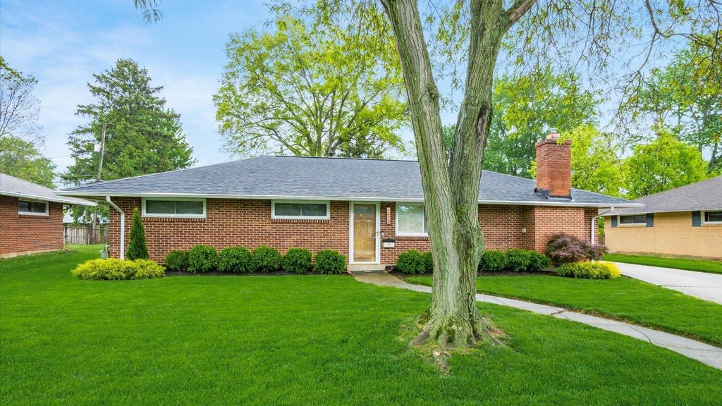 Photo of 1472 Golding Drive, Reynoldsburg, OH 43068 (MLS # 226014619)