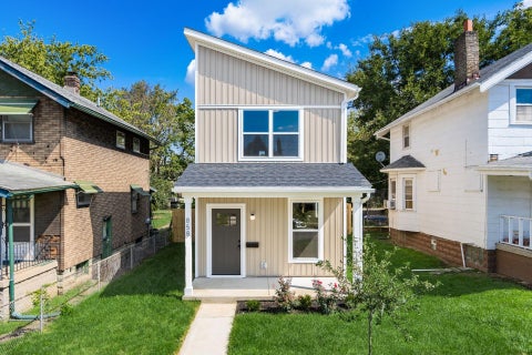 Photo of 858 E Starr Avenue, Columbus, OH 43201 (MLS # 226033575)