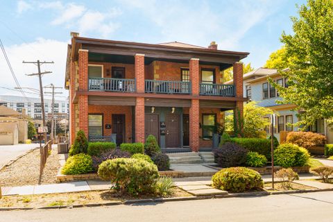 Photo of 33 W Starr Avenue, Columbus, OH 43201 (MLS # 226012438)