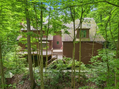 Tiny photo for 575 Woods Hollow Lane, Powell, OH 43065 (MLS # 225022174)