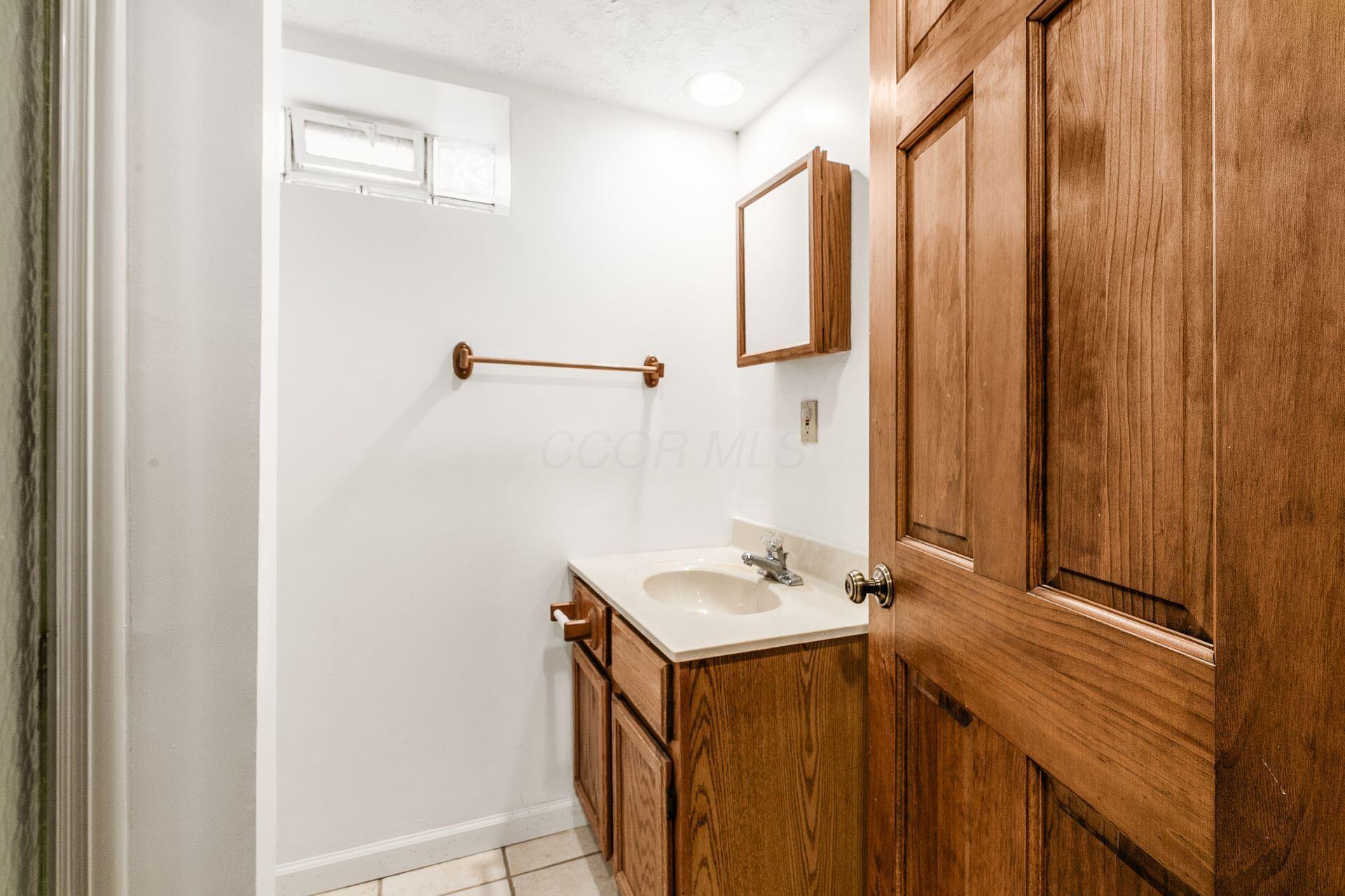 3388 Noreen Drive, Columbus, Ohio image 40