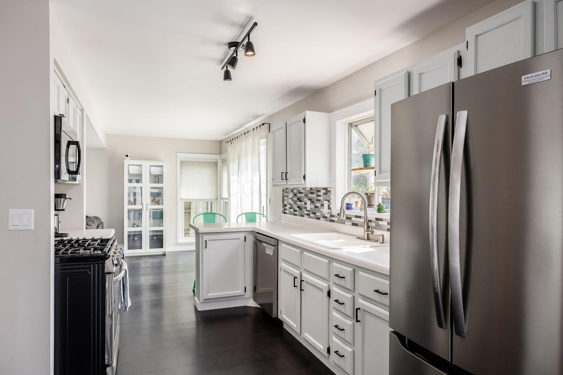 5999 Waterview Drive, Hilliard, Ohio image 11