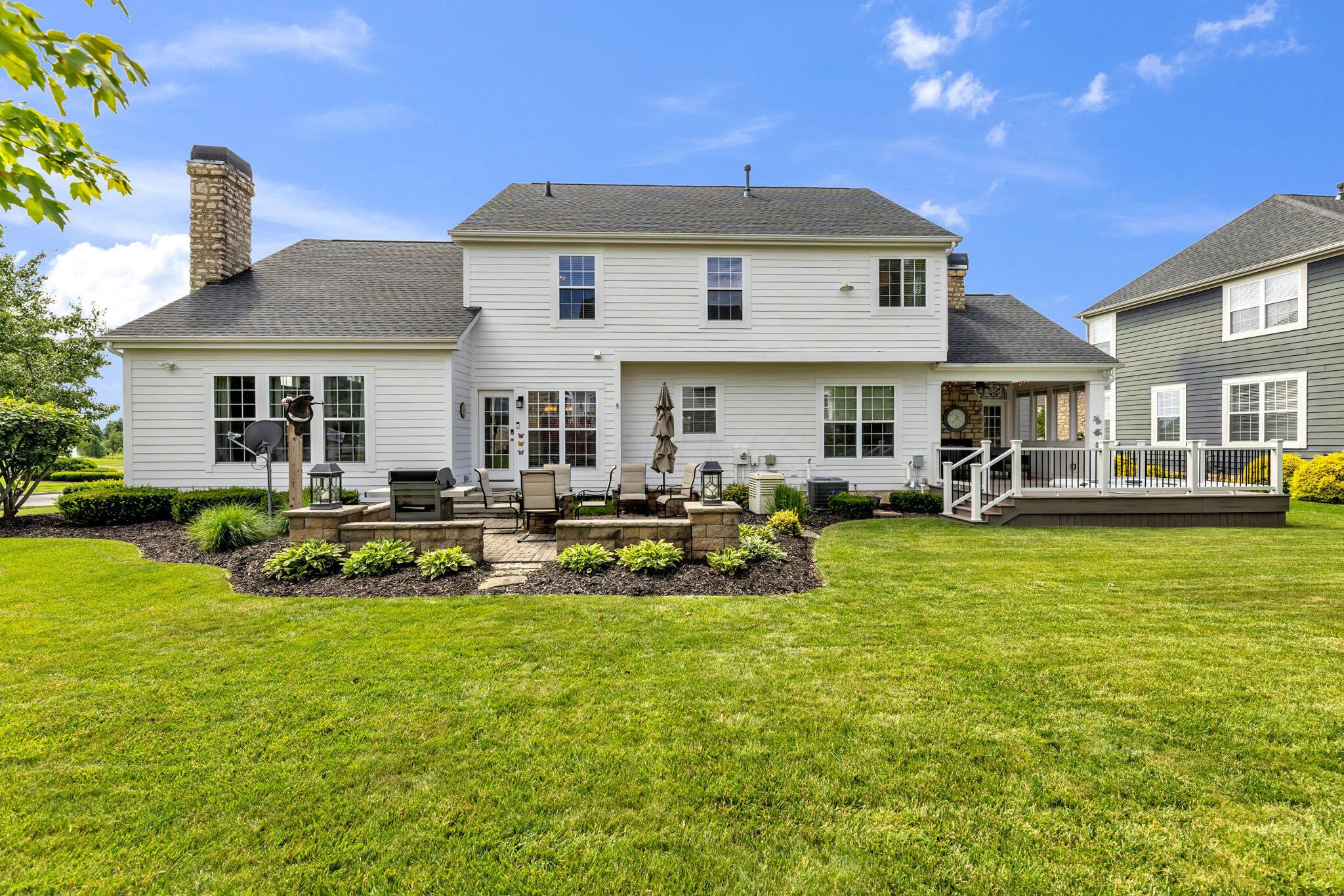 7202 New Albany Links Drive