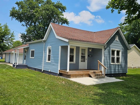 Photo of 1204 Rawlings Street, Washington Court House, OH 43160 (MLS # 226026344)
