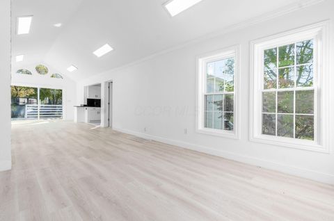 Tiny photo for 503 Ashwood Road, Columbus, OH 43207 (MLS # 225040984)