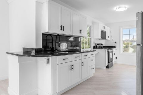 Tiny photo for 503 Ashwood Road, Columbus, OH 43207 (MLS # 225040984)