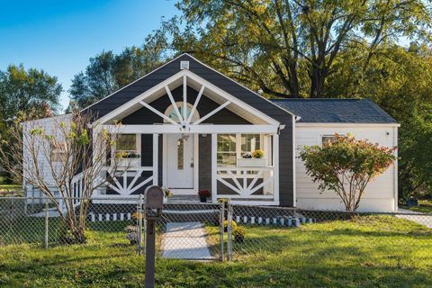 Tiny photo for 503 Ashwood Road, Columbus, OH 43207 (MLS # 225040984)