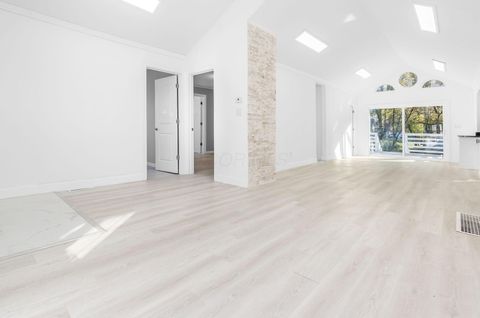 Tiny photo for 503 Ashwood Road, Columbus, OH 43207 (MLS # 225040984)