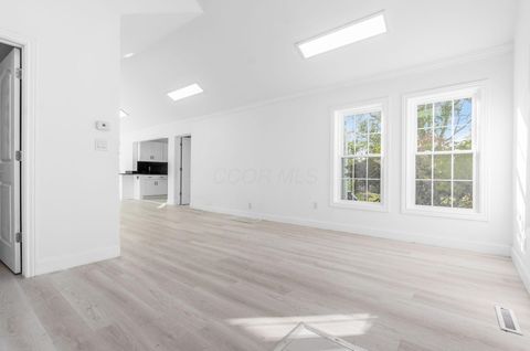 Tiny photo for 503 Ashwood Road, Columbus, OH 43207 (MLS # 225040984)