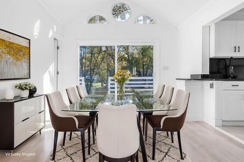 Tiny photo for 503 Ashwood Road, Columbus, OH 43207 (MLS # 225040984)