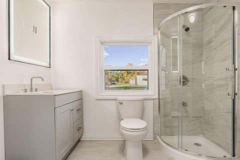 Tiny photo for 503 Ashwood Road, Columbus, OH 43207 (MLS # 225040984)