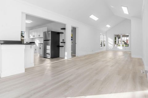 Tiny photo for 503 Ashwood Road, Columbus, OH 43207 (MLS # 225040984)