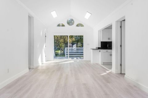 Tiny photo for 503 Ashwood Road, Columbus, OH 43207 (MLS # 225040984)