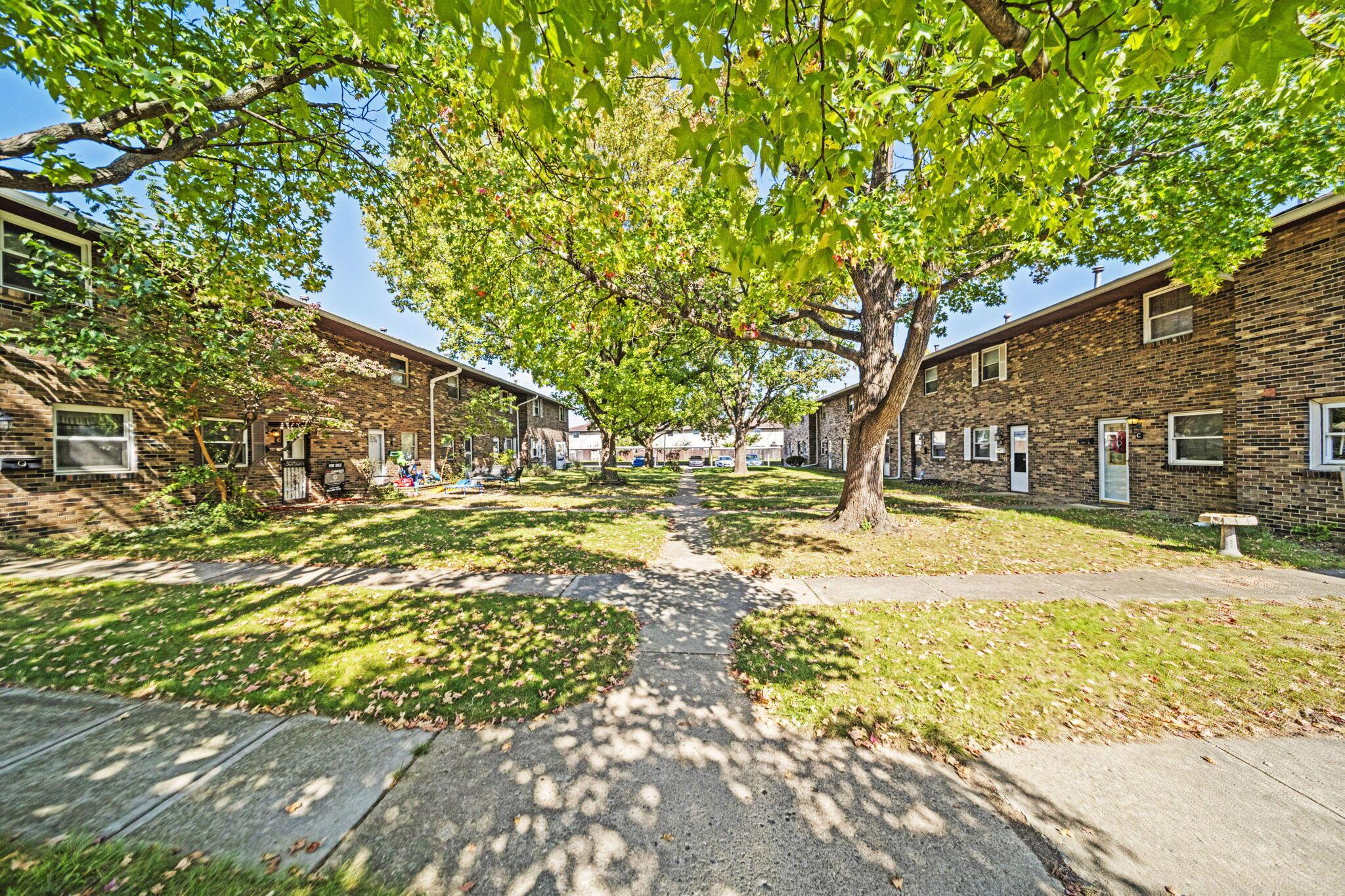 2370 Woodbrook Circle S Unit C