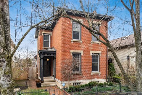 Photo of 637 Briggs Street, Columbus, OH 43206 (MLS # 226008055)