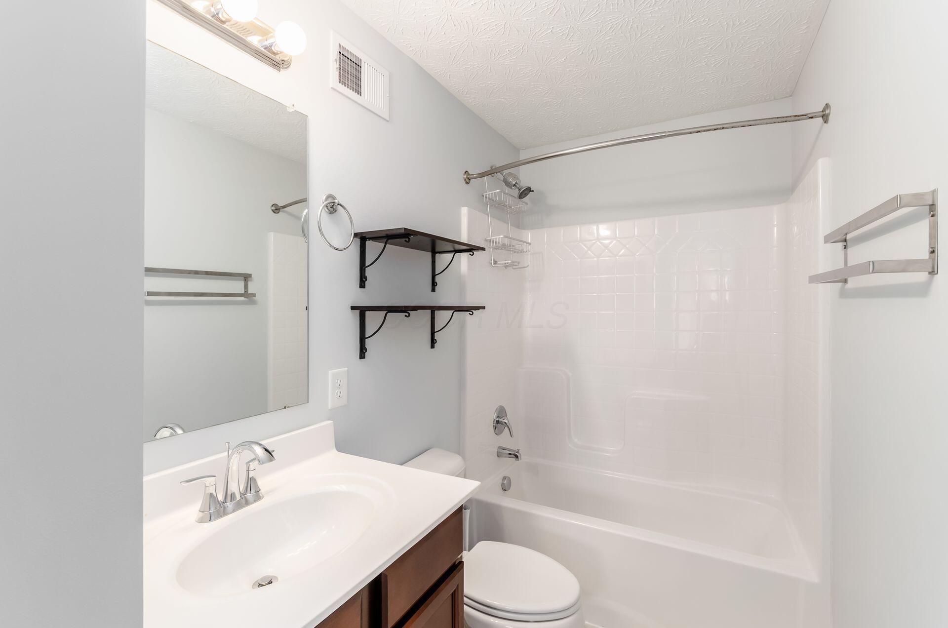 312 Kear Street, Lockbourne, Ohio image 24