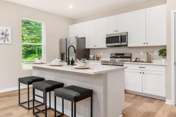344 POSTLE BLVD, COLUMBUS, OH 43228 - Image 159d85f604bdf720592cfb8ece3defff/460104413