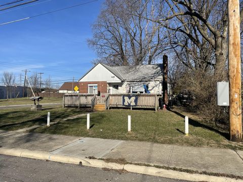 746 Oakland Park Avenue, Columbus, OH 43224 - #: 225001257