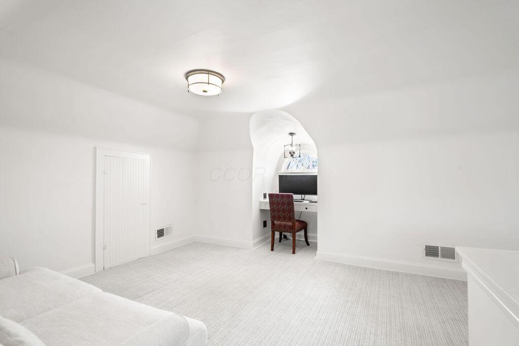 Columbus, Ohio 43212, United States, 5 Bedrooms Bedrooms, ,3 BathroomsBathrooms,Residential,Active,94657