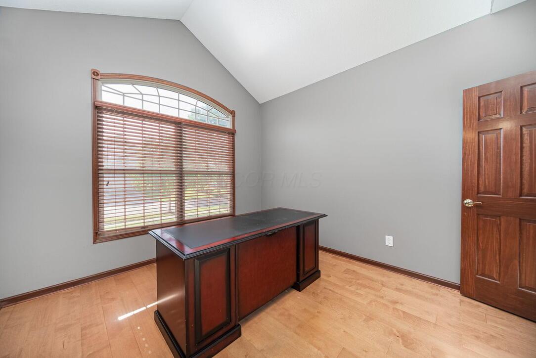 3161 Walkerview Drive, Hilliard, Ohio image 7