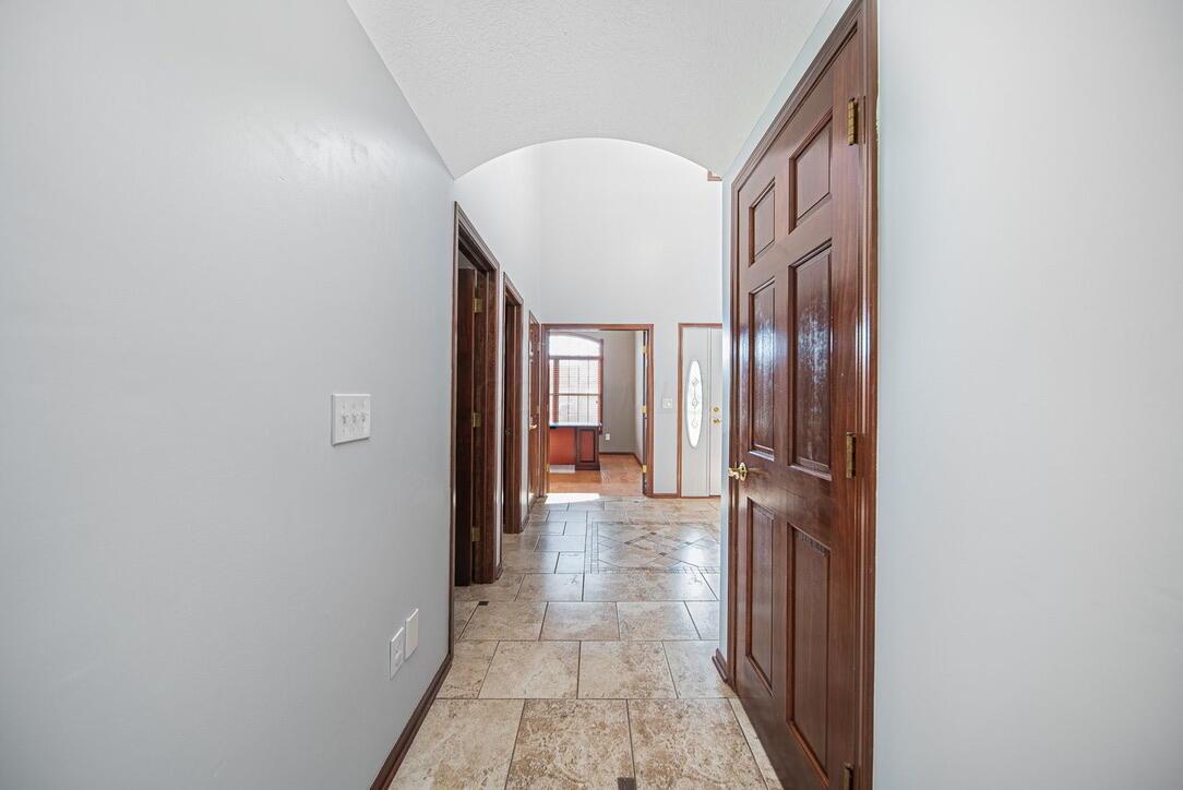 3161 Walkerview Drive, Hilliard, Ohio image 11