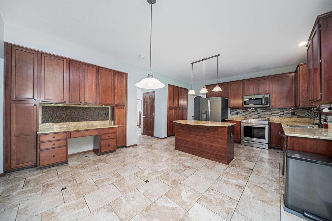 3161 Walkerview Drive, Hilliard, Ohio image 18