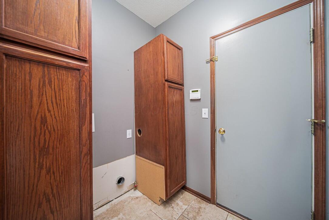 3161 Walkerview Drive, Hilliard, Ohio image 15