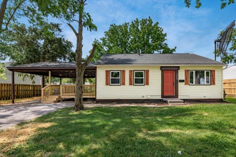 Photo of 3849 Laguna Drive, Columbus, OH 43232 (MLS # 226023726)