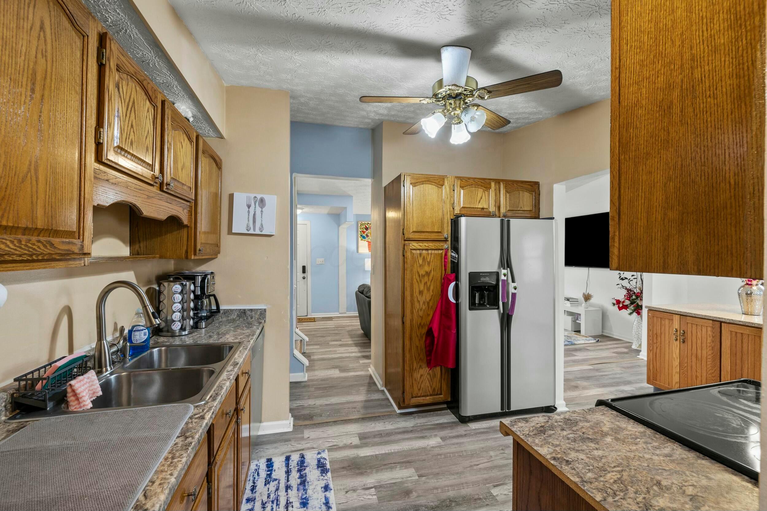 2645 Blue Rock Boulevard, Grove City, Ohio image 26