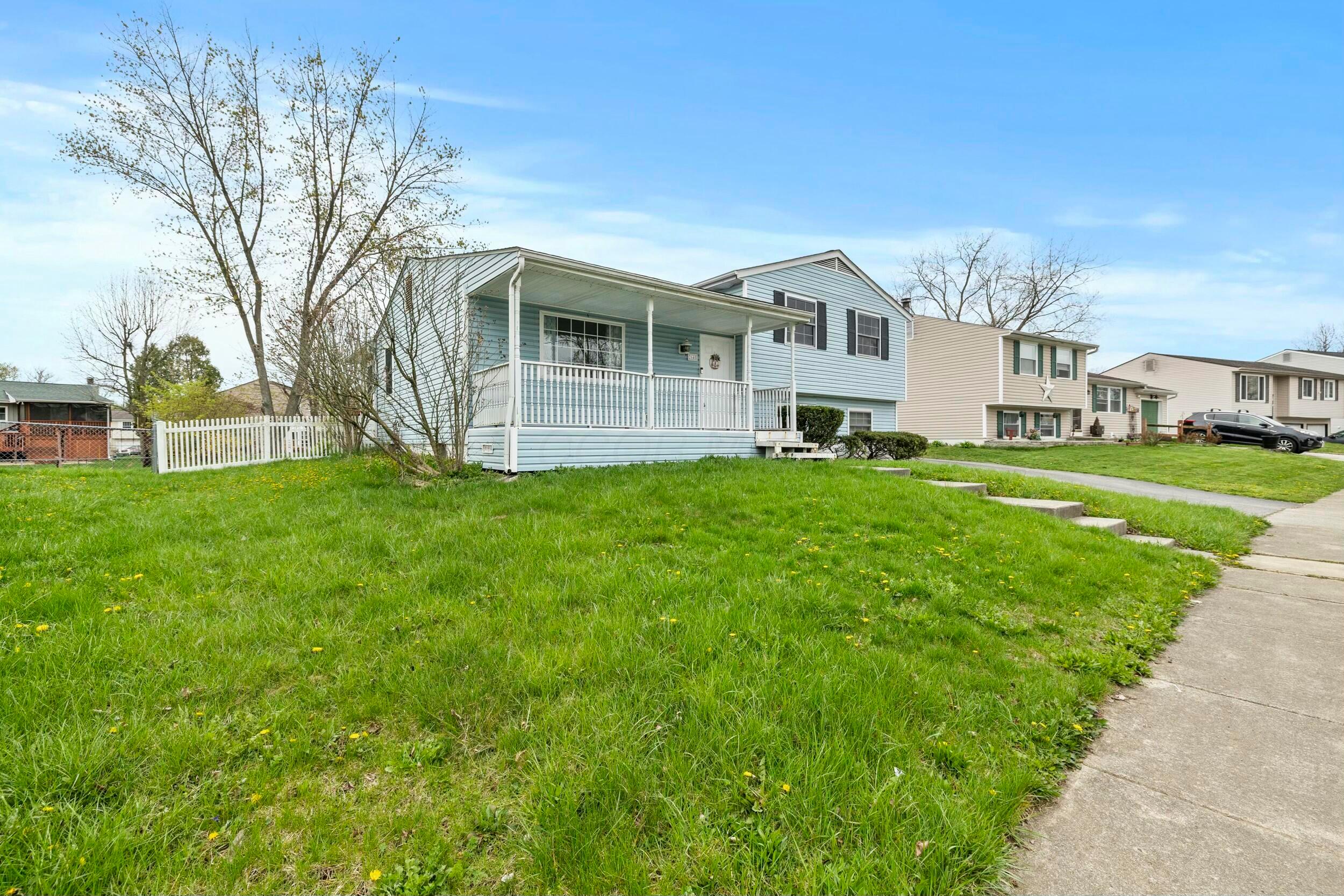 2645 Blue Rock Boulevard, Grove City, Ohio image 3