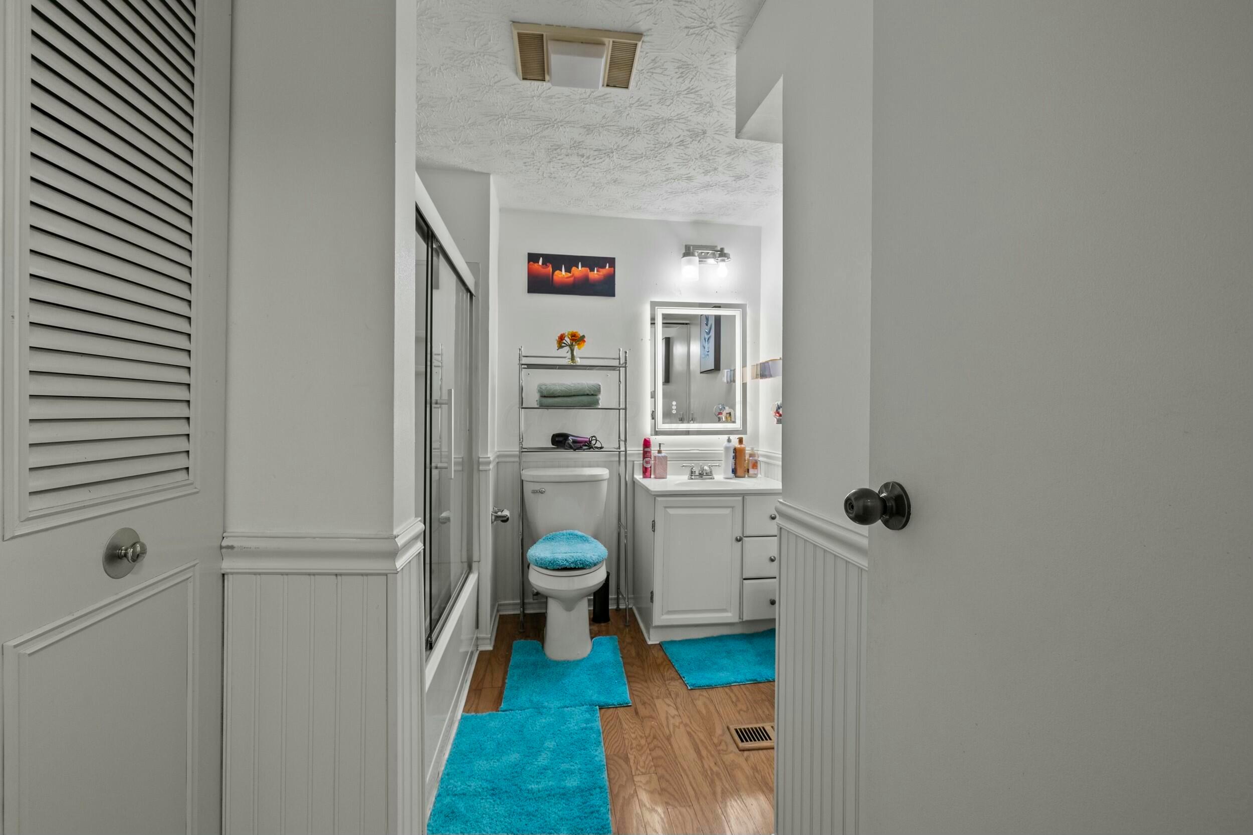 2645 Blue Rock Boulevard, Grove City, Ohio image 17