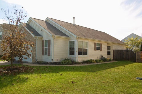 Photo of 1069 Crossbrook Boulevard, Galloway, OH 43119 (MLS # 226038884)