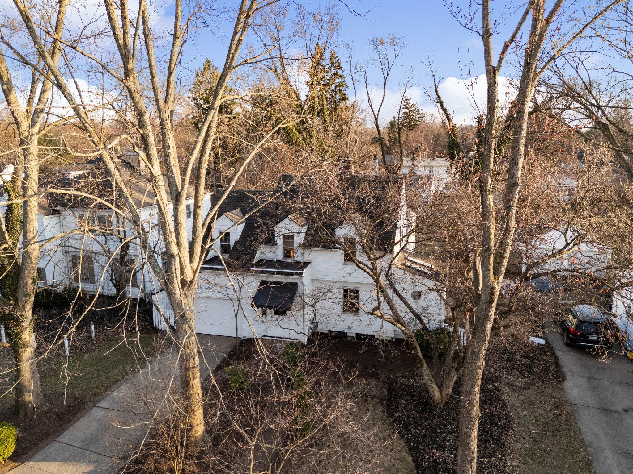 243 E Schreyer Place, Columbus, Ohio image 2