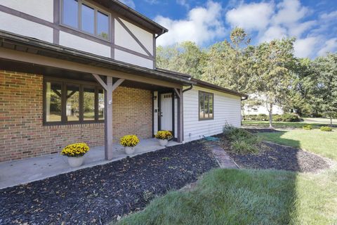Tiny photo for 8869 Chevington Chase Drive, Pickerington, OH 43147 (MLS # 225037541)