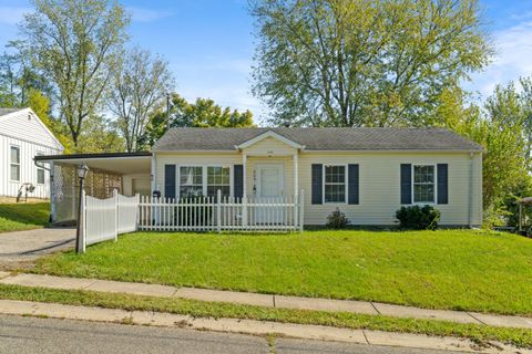 Photo of 369 Hillview Drive, Johnstown, OH 43031 (MLS # 225038957)