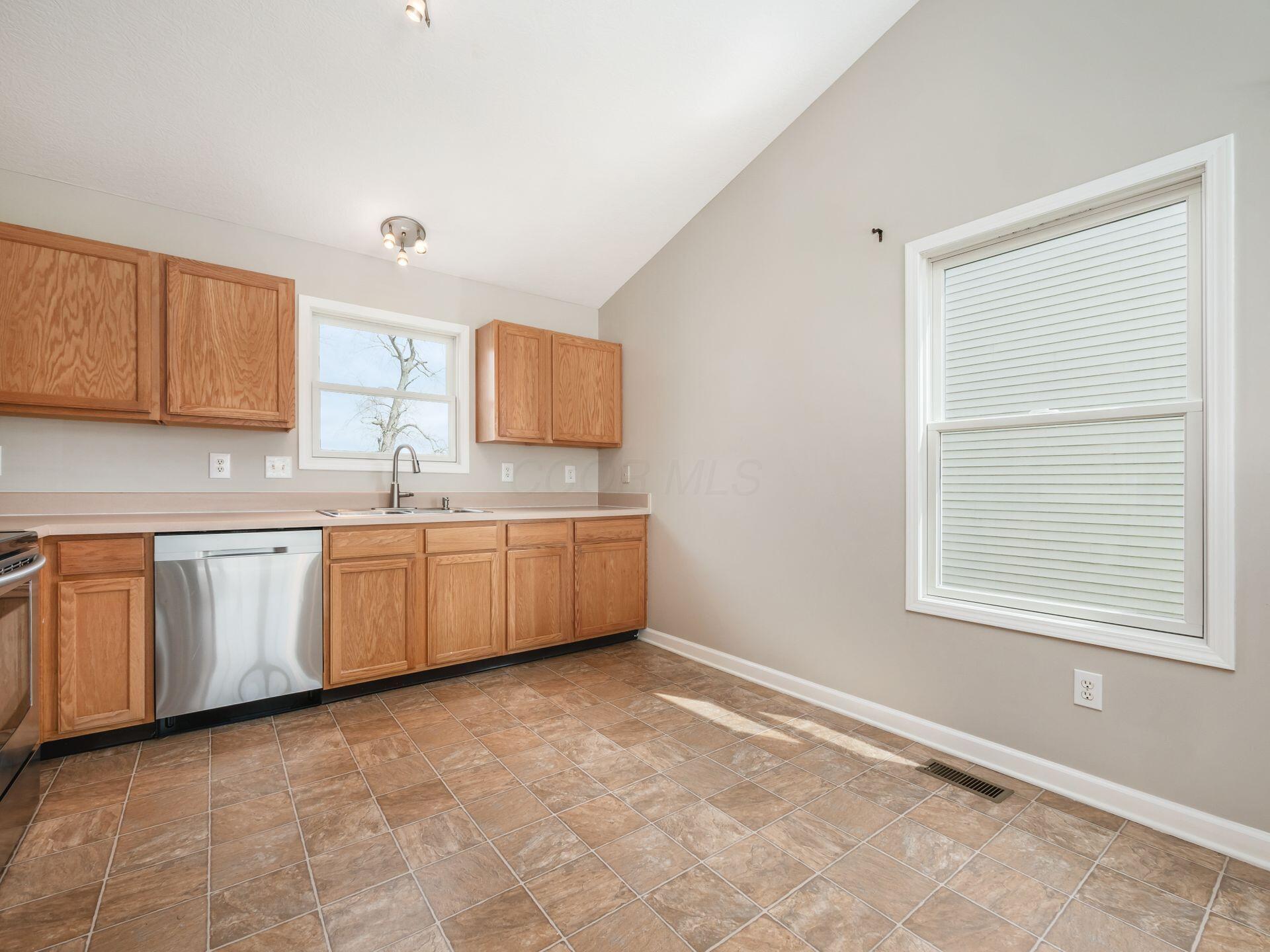 2563 Long Bow Avenue, Lancaster, Ohio image 10