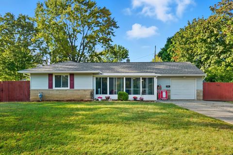 Photo of 5220 Conklin Drive, Hilliard, OH 43026 (MLS # 225036338)