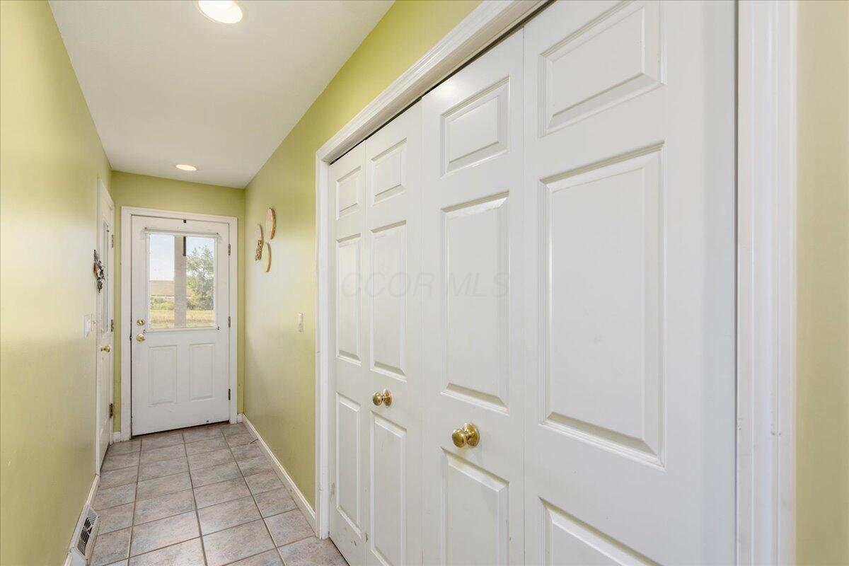 7233 National Road, Thornville, Ohio image 24