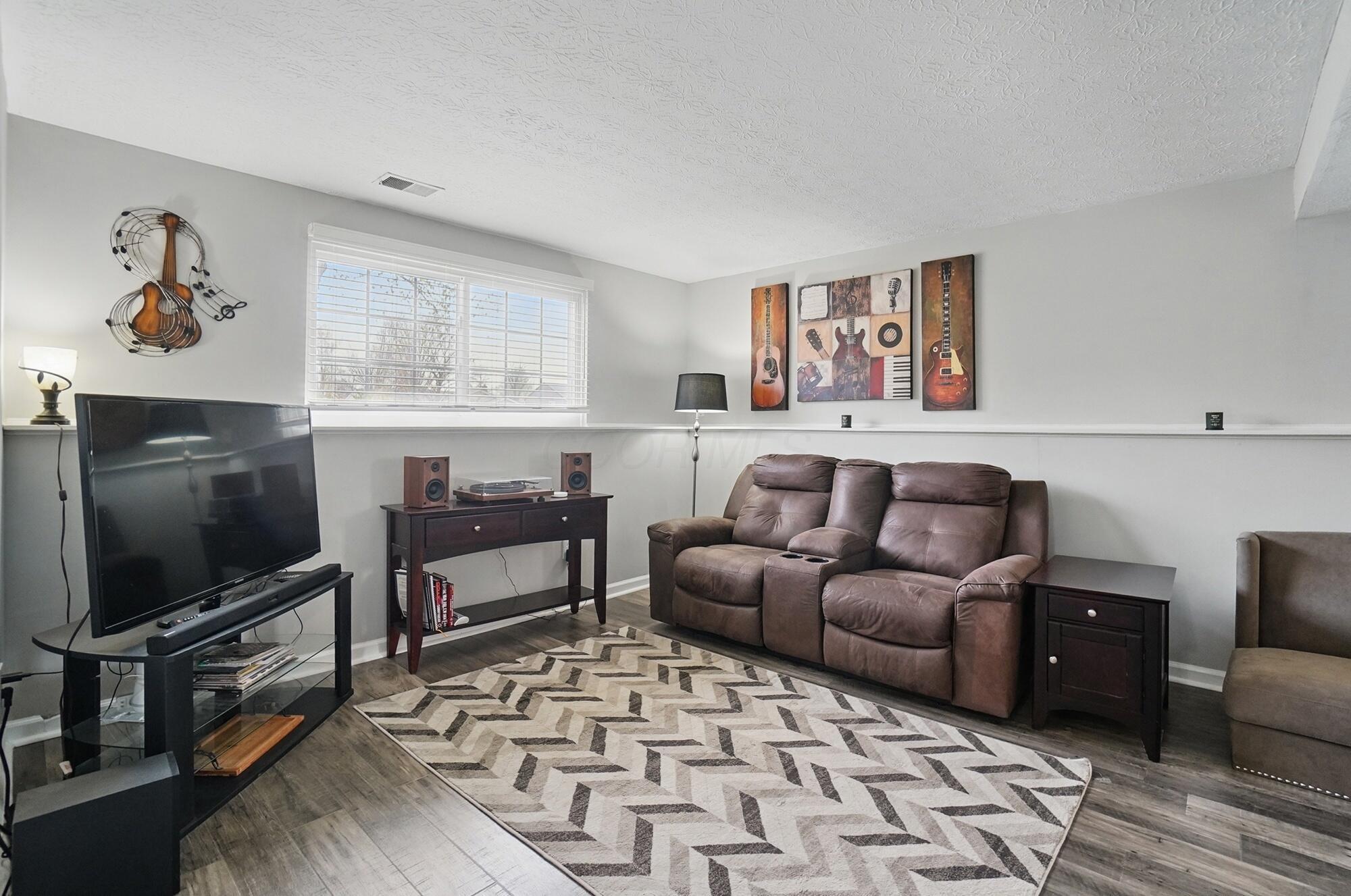 7300 Daugherty Drive, Reynoldsburg, Ohio image 28