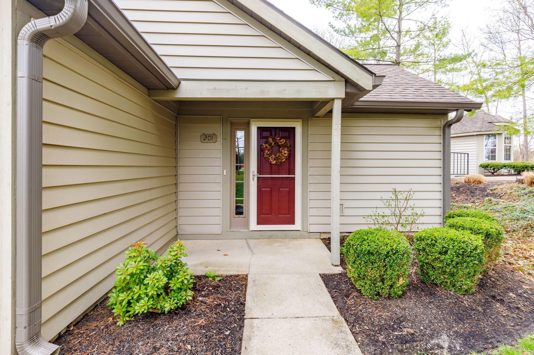 201 Deer Cross Lane, Powell, Ohio image 2