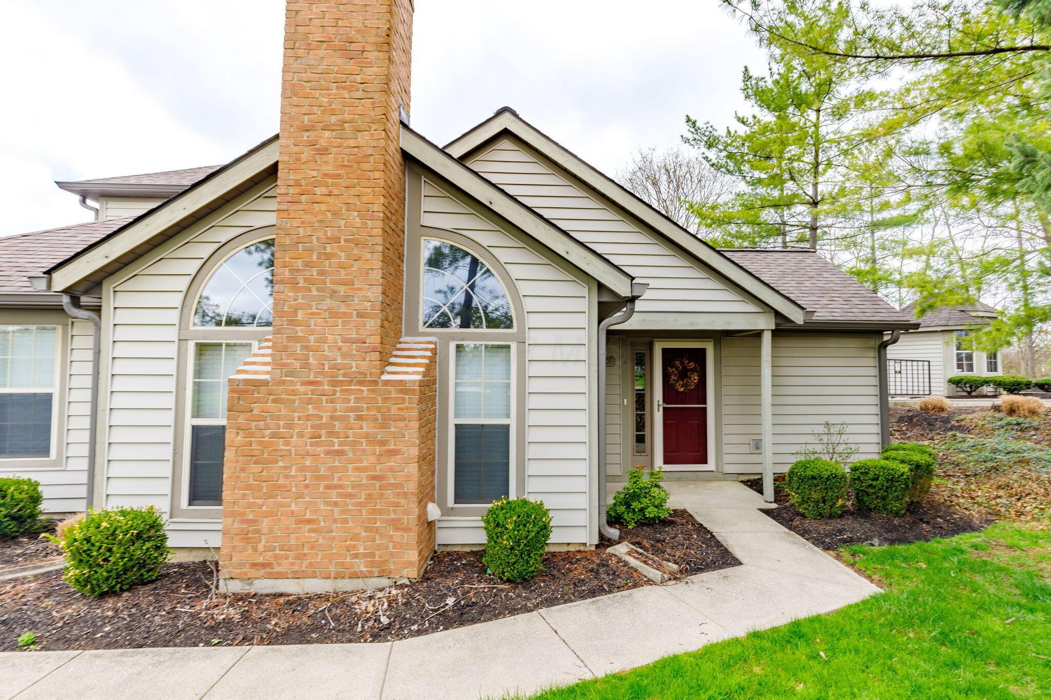 201 Deer Cross Lane, Powell, Ohio image 1